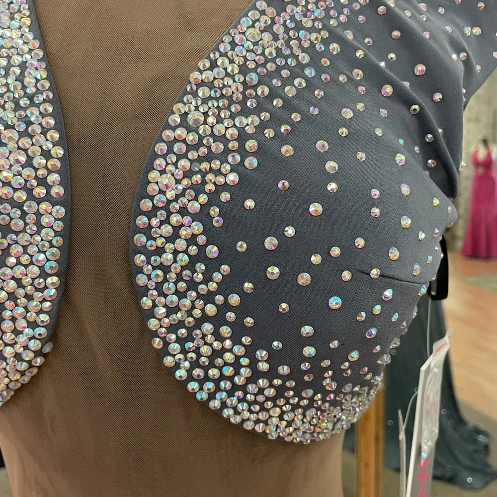 Wow $275 WOW Stunning Formal Gown by JOVANI Grey Size 6 LAST REDUCTION NEED SALE - Picture 4 of 14